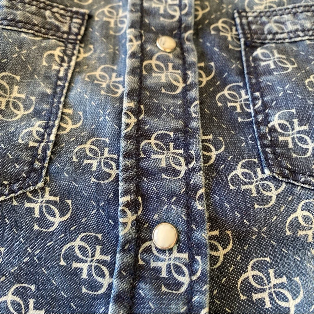 Vintage Guess Y2K Monogram Button-Up Shirt - Size Small - Denim Look - Picture 8 of 14